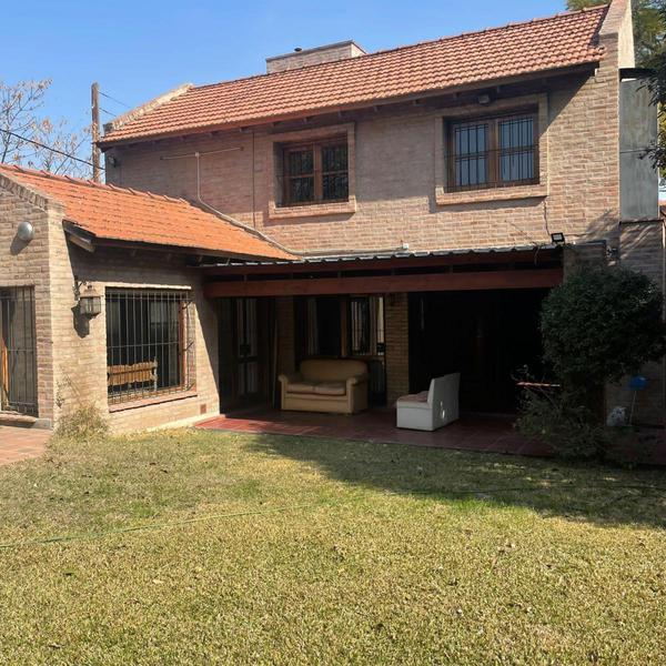 Casa en venta 3 dormitorios Barrio Urca, Cerro de las rosas