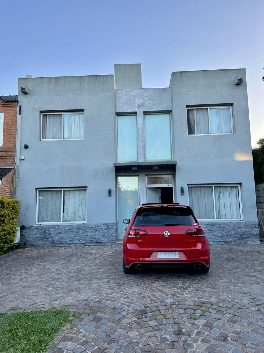 Casa en Venta en Barrio Privado La Araucaria, Bella Vista