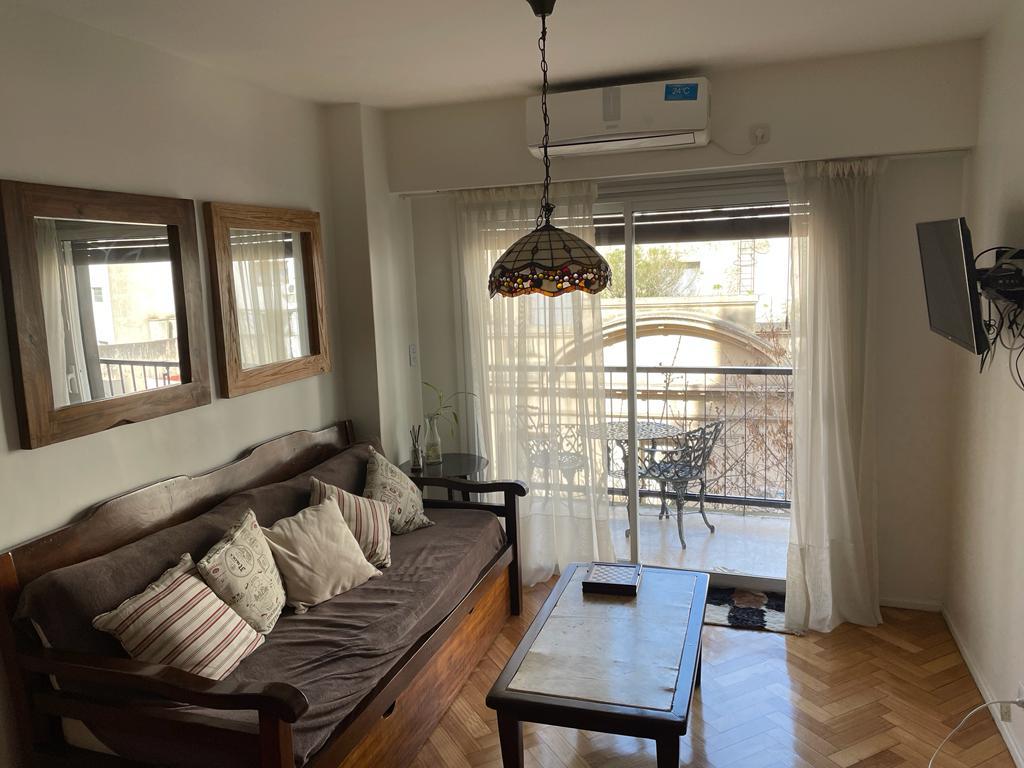 Departamento tres ambientes en alquiler en Recoleta