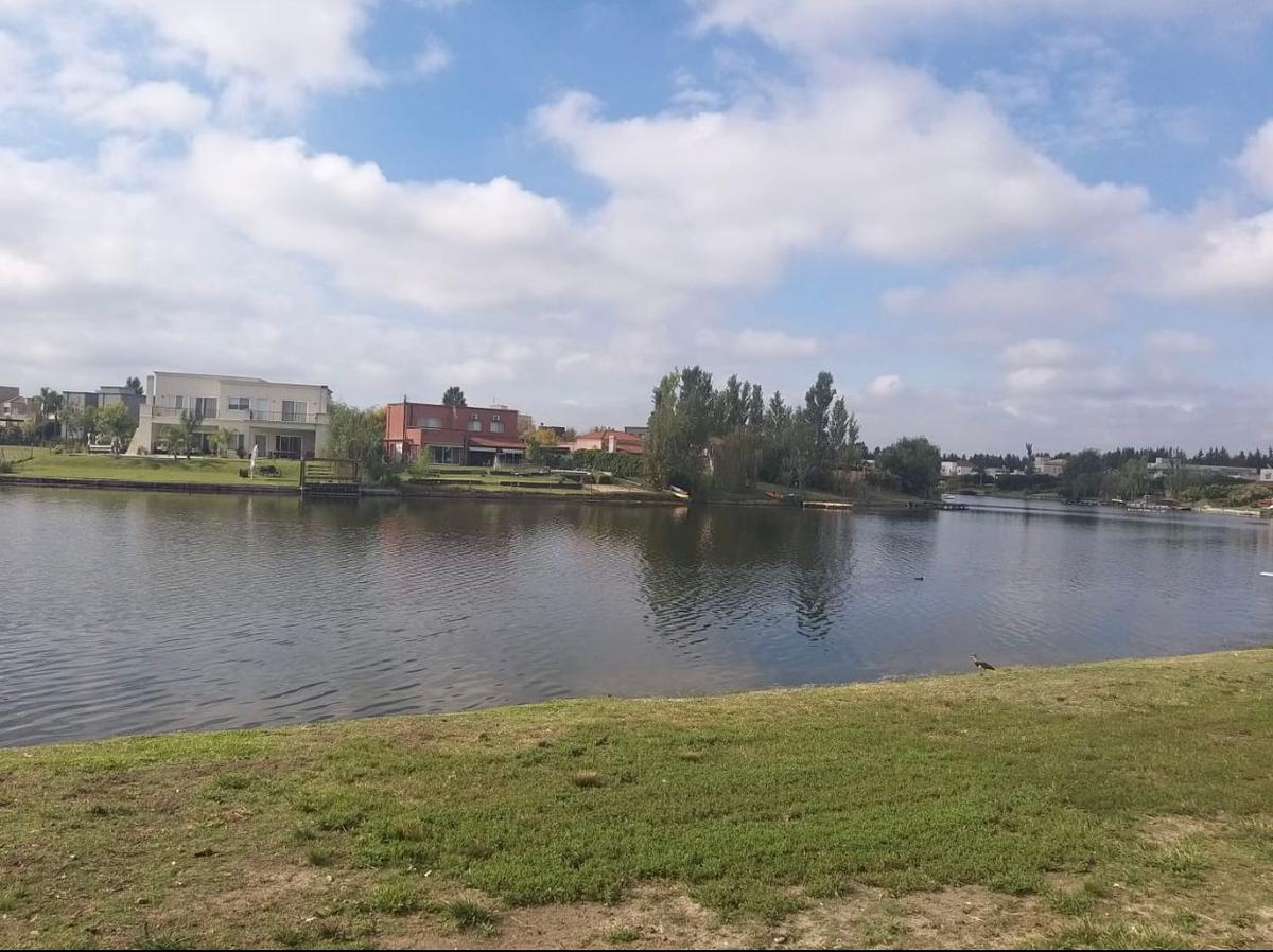 BAJÓ DE PRECIO  TERRENO A LA LAGUNA  BARRIO SAN FRANCISCO, VILLANUEVA