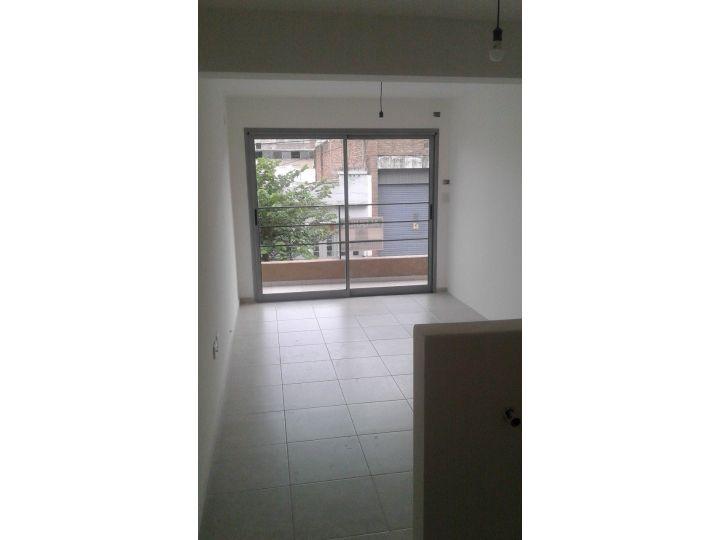 B° SAN MARTIN . FAMATINA N 76 . 1 DORM . SEMI NUEVO . BALCON