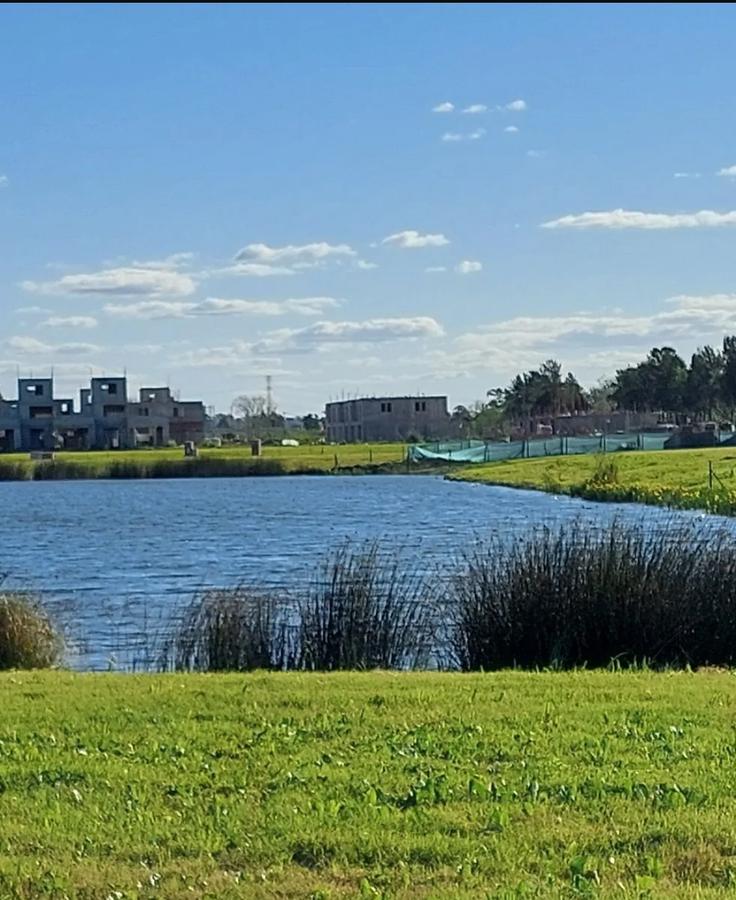 Espectacular lote a la laguna en Santa Ana