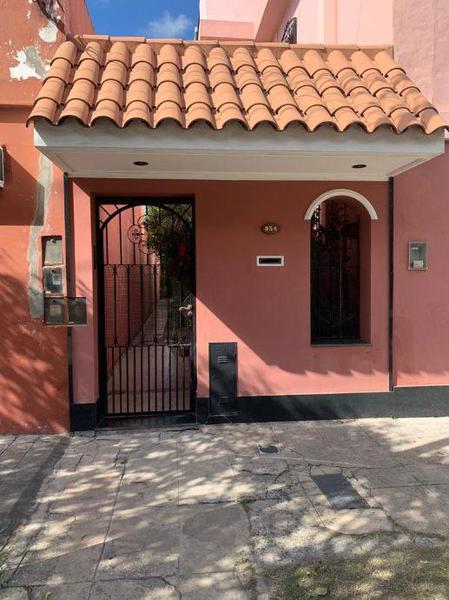 Casa PH en Venta en Lanus Oeste