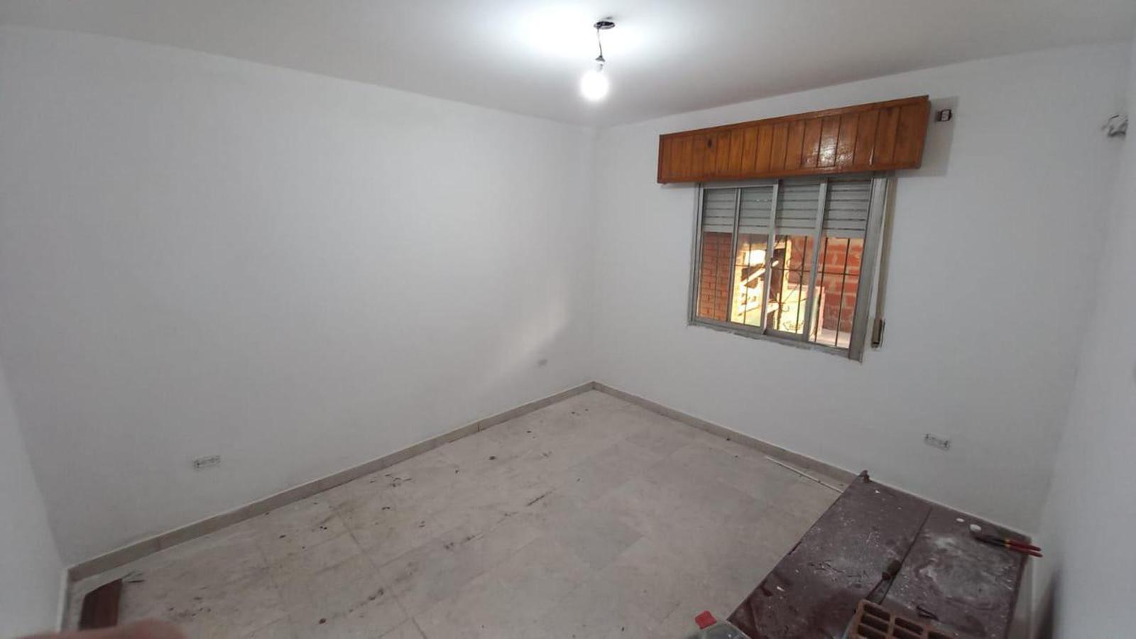 VENTA CASA 3 AMBIENTES - JOSE C PAZ