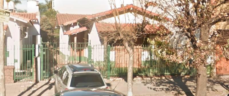 Casa en venta sobre terreno con potencial de construcción