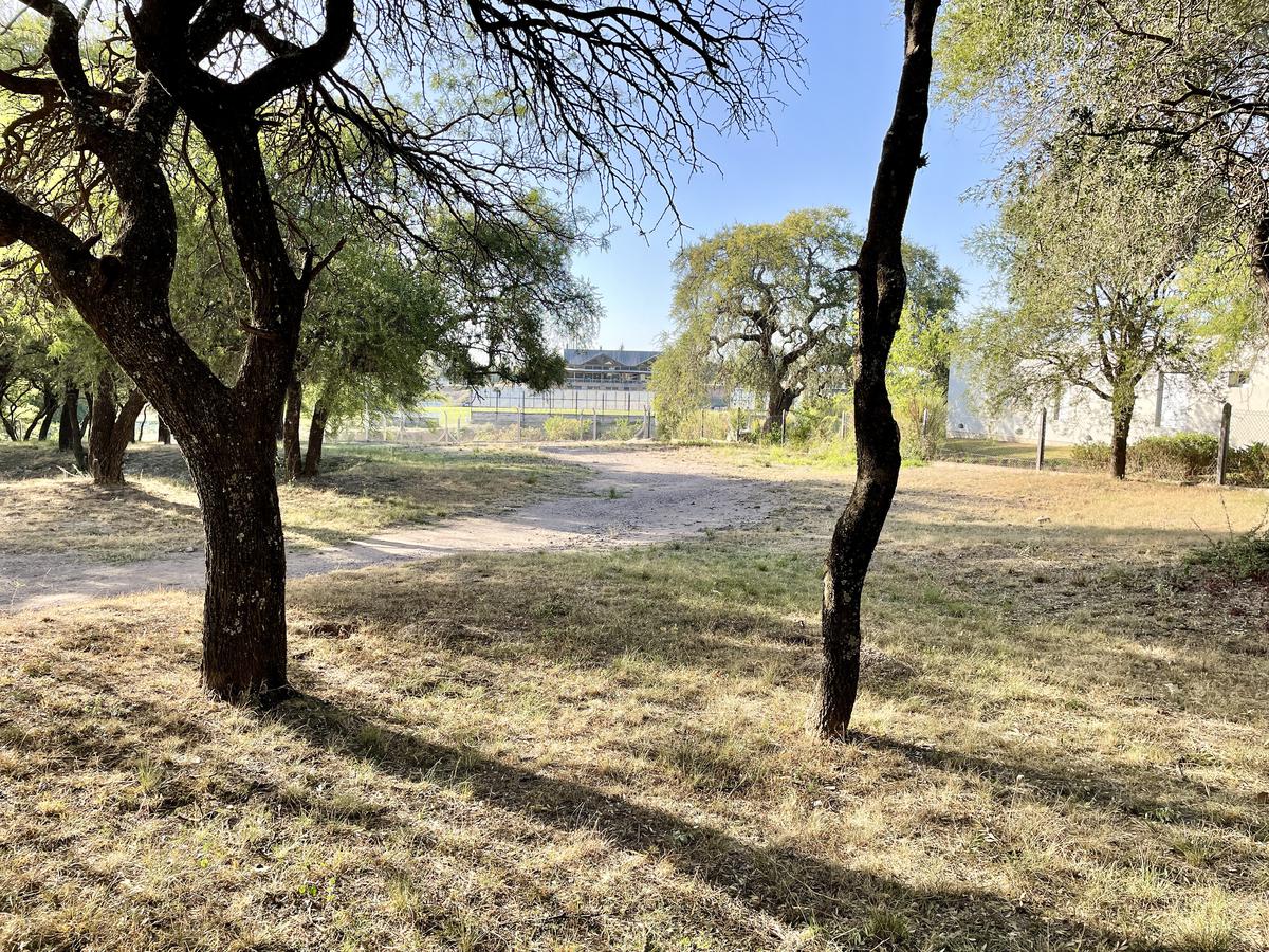 Terreno a la venta en El Bosque. Últimos lotes.