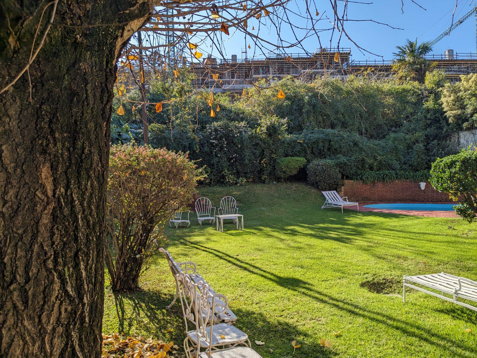 Casa de 4 plantas con Jardín, Pileta y Parilla en Venta o Alquiler - Barrio Parque - Palermo