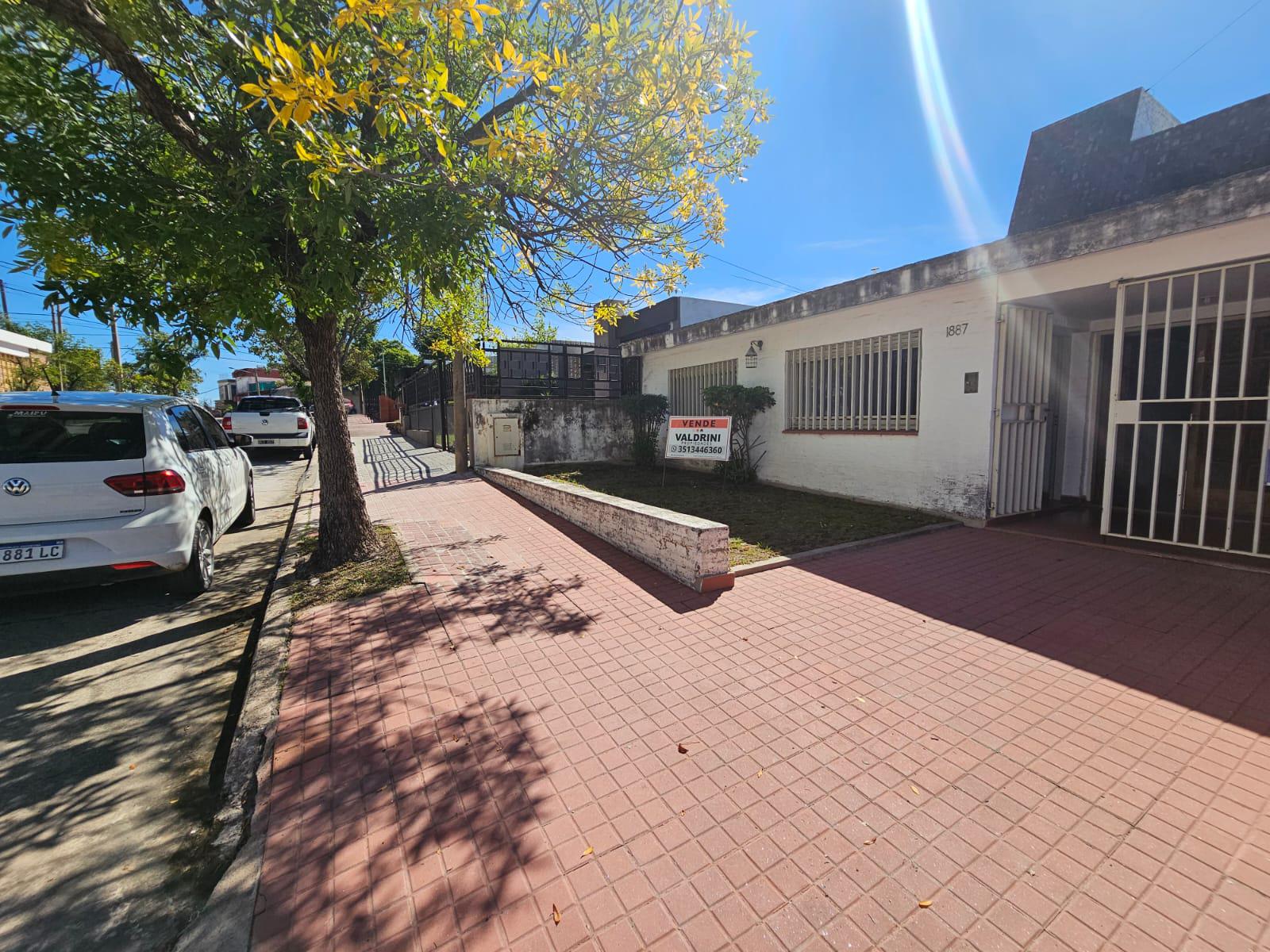 CASA EN VENTA BARRIO MAIPU