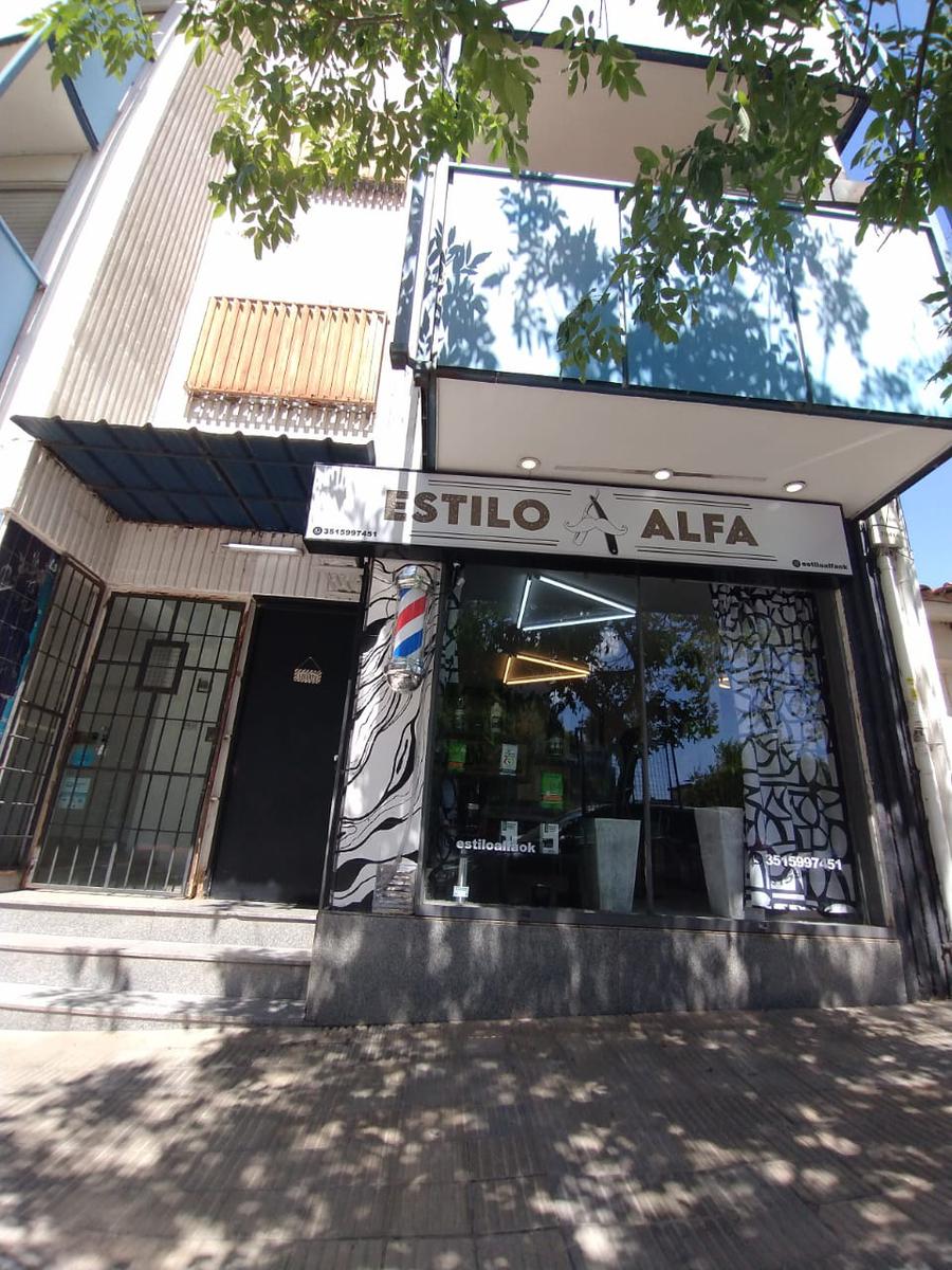 Local Comercial en la calle Ambrosio Olmos, nueva cordoba, a metros de Ciudad Universitaria
