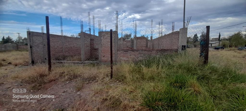 Terreno con construcción