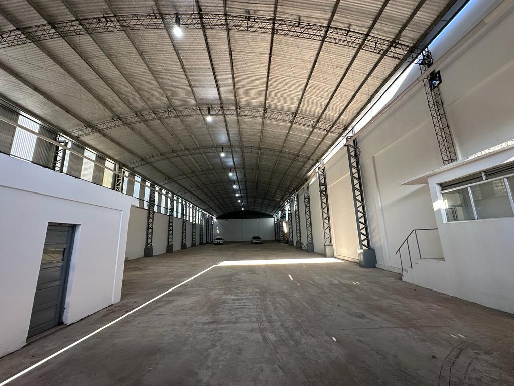 Depósito - Galpón de 1100 m2  - Lanús - VENTA