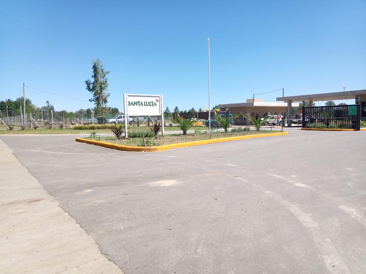 Hermoso terreno interno en Santa Lucia