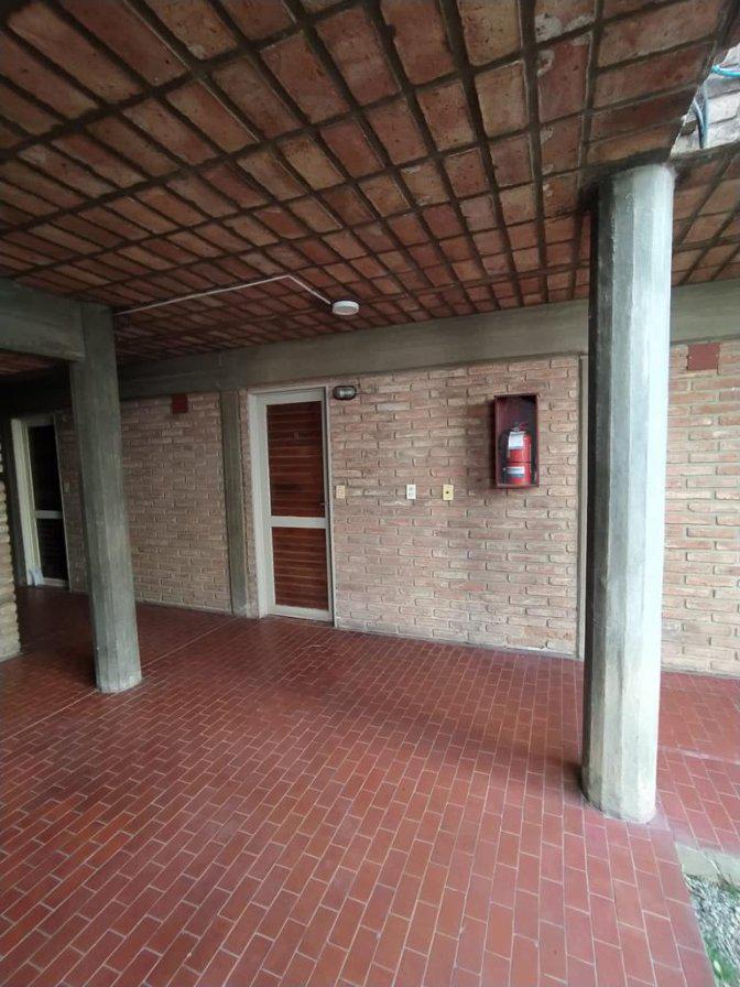 Departamento sobre Av. Santa Fe y Santa Rosa con patio Alberdi Planta Baja Expensas bajas