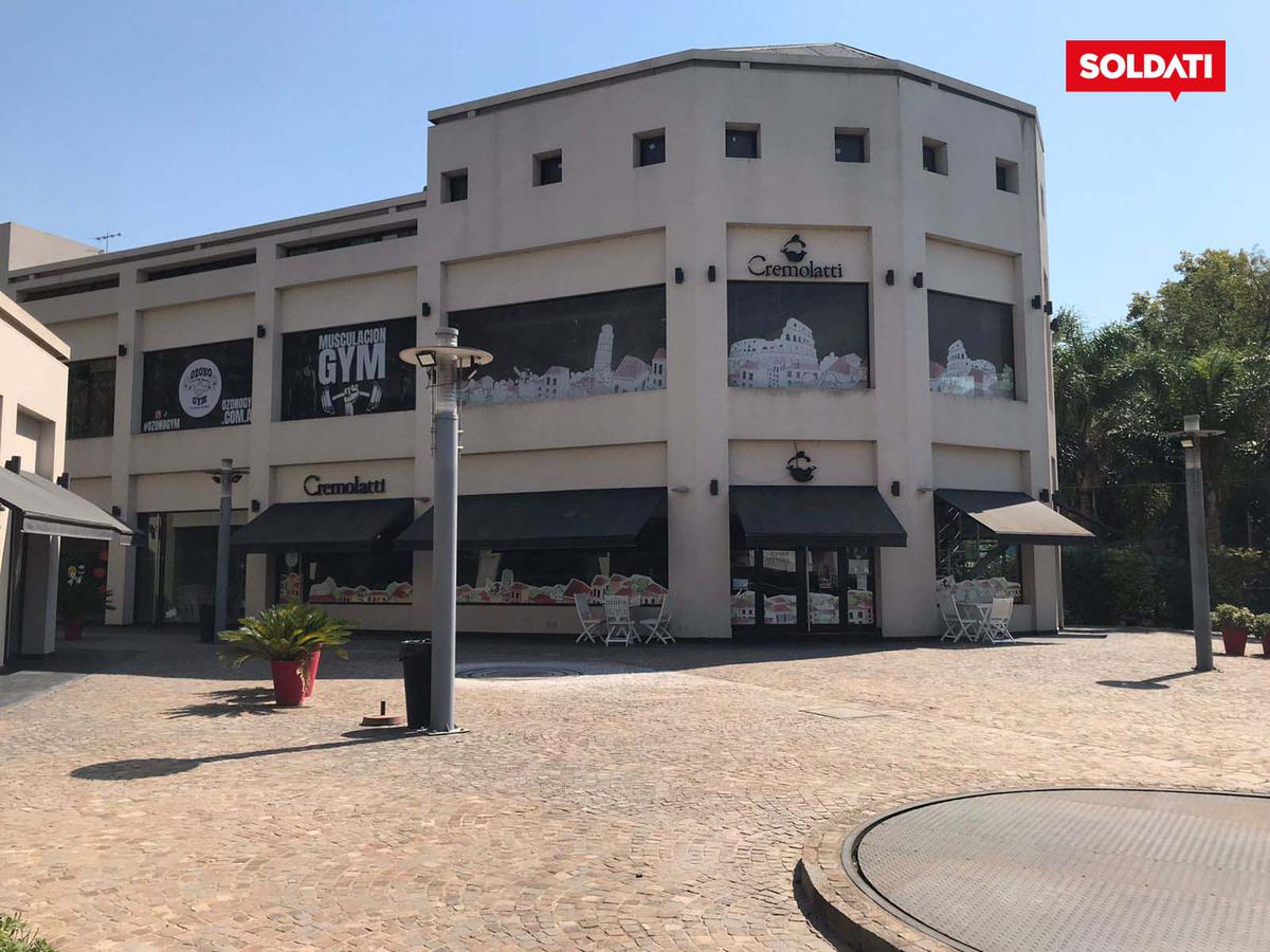 Oportunidad - VENTA - Edificio Comercial en Belén de Escobar 1400 m2 cub.