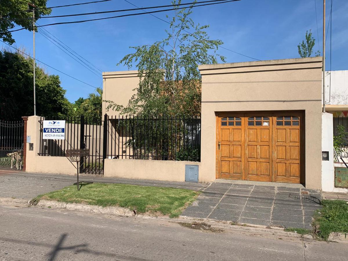 VENTA CASA LUJAN CENTRO