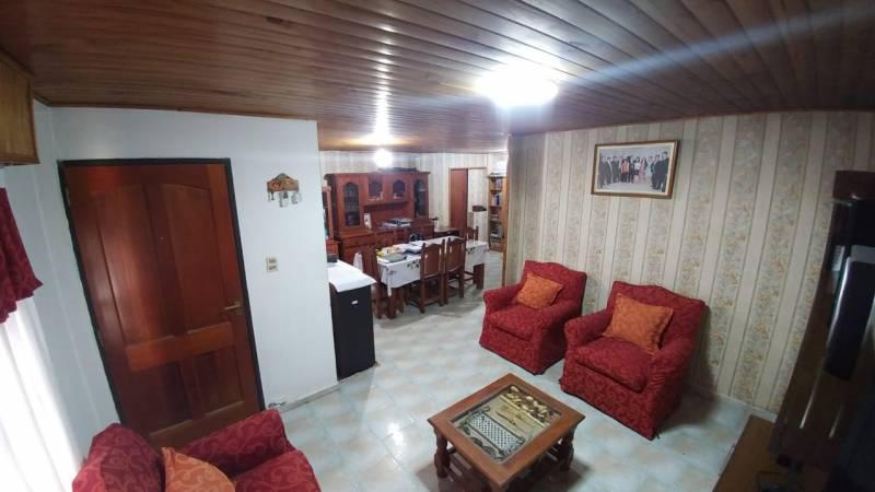 CASA TIPO CHALET