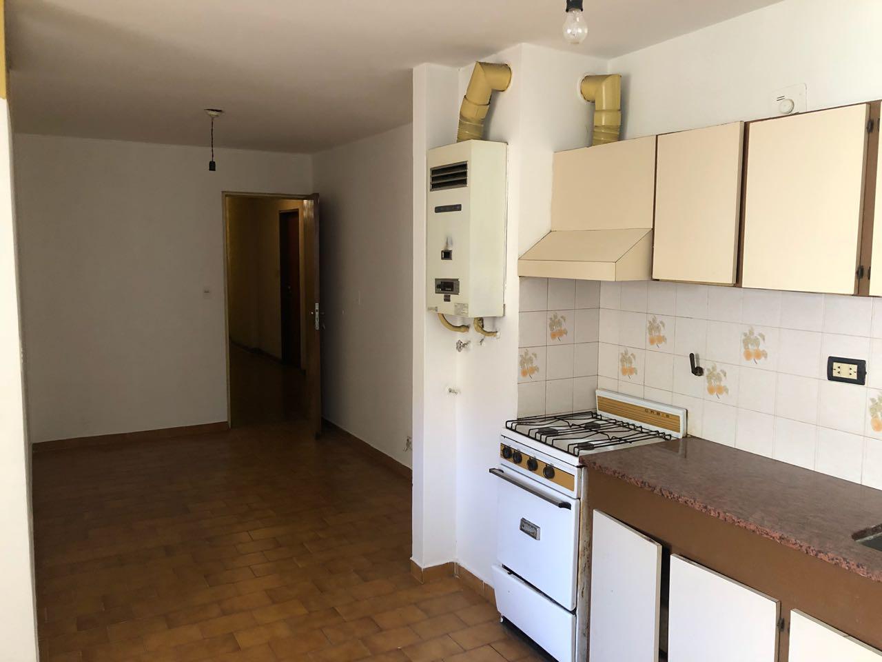 Venta dpto 1 dorm,  Barrio Centro - PARA REFACCIONAR - C/ ESCRITURA - APTO CREDITO HIPOTECARIO.