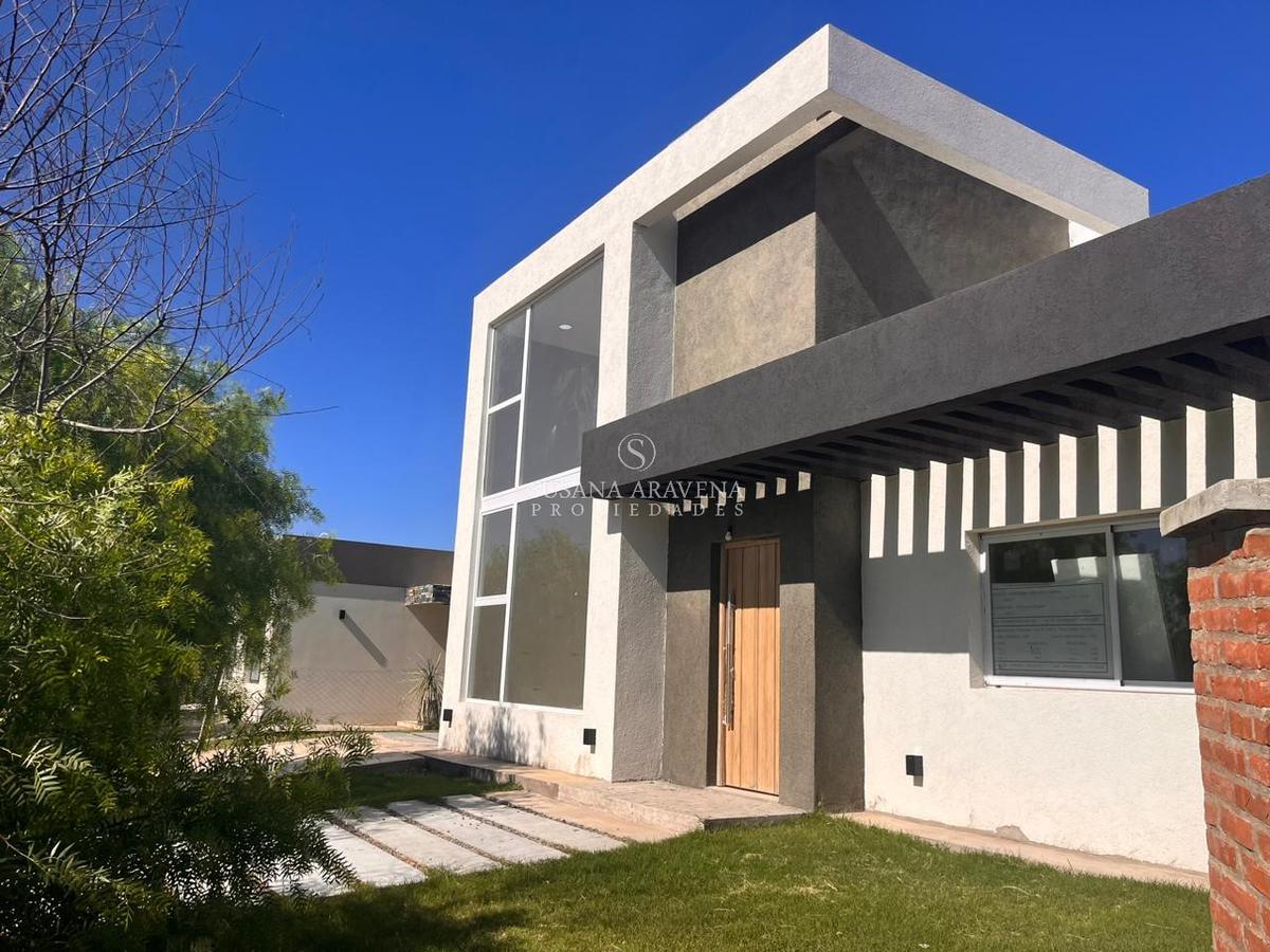 Susana Aravena Propiedades-Casa en venta - Pilar Del Este