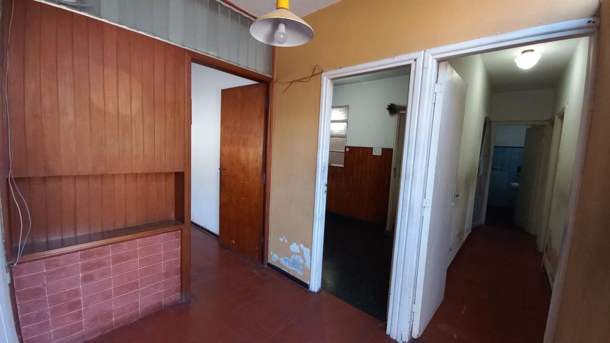 VENTA/PERMUTA - Casa a reciclar en Planta Baja, 3 dormitorios - Refinerías, Rosario.