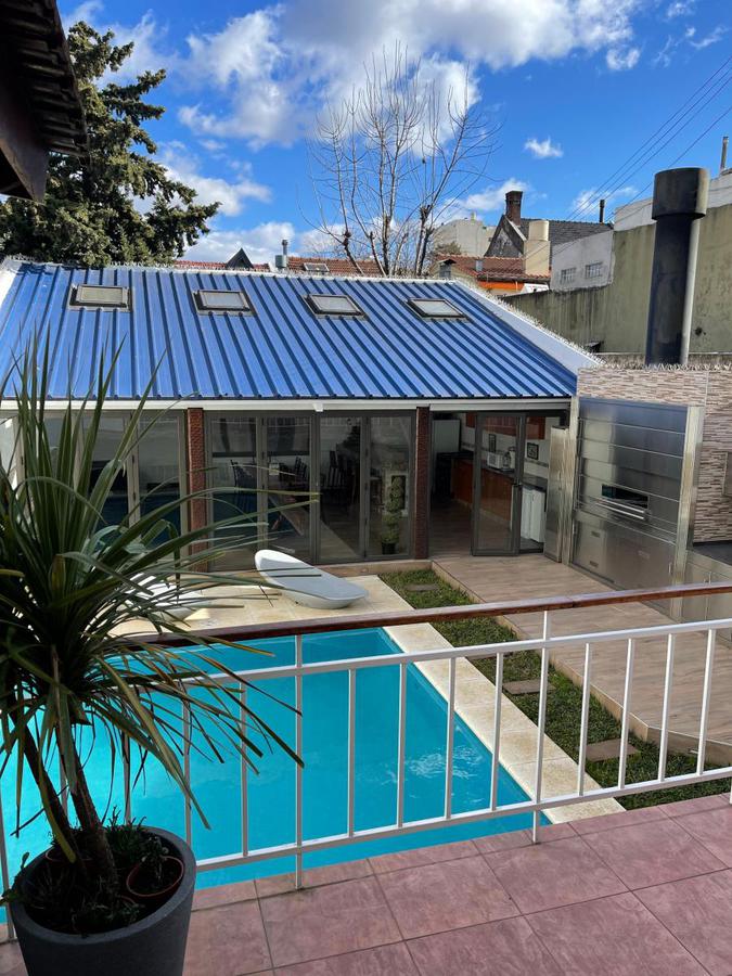 Casa en venta - 4 Dormitorios 3 Baños - 400Mts2 - Villa Devoto