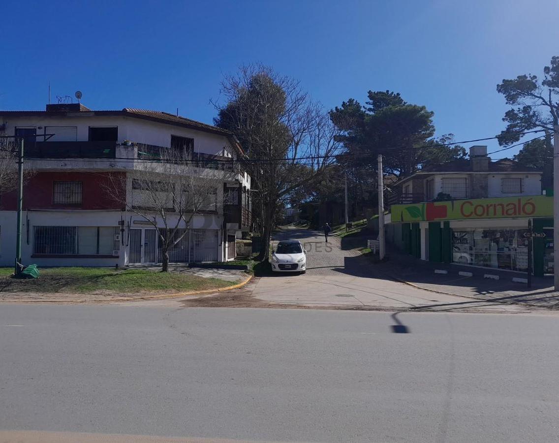 Venta local Villa Gesell - Permuta