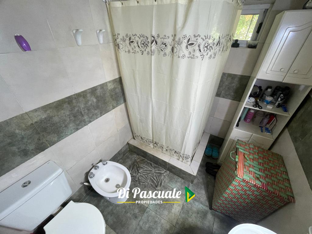 Venta Casa 4 Ambientes con Patio y Quincho - La Reja Sur