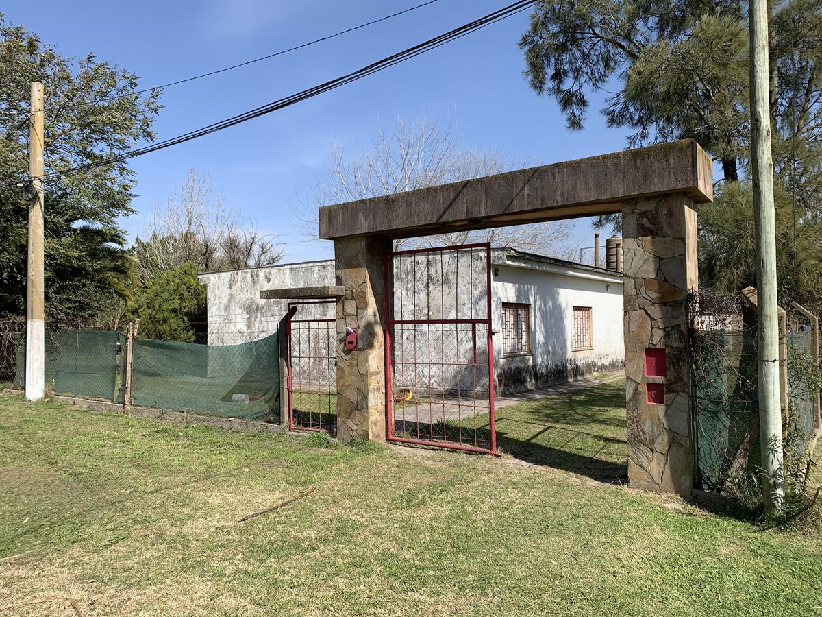 Casa de 4 Dormitorios - Alvarez - Opción Lotes Linderos