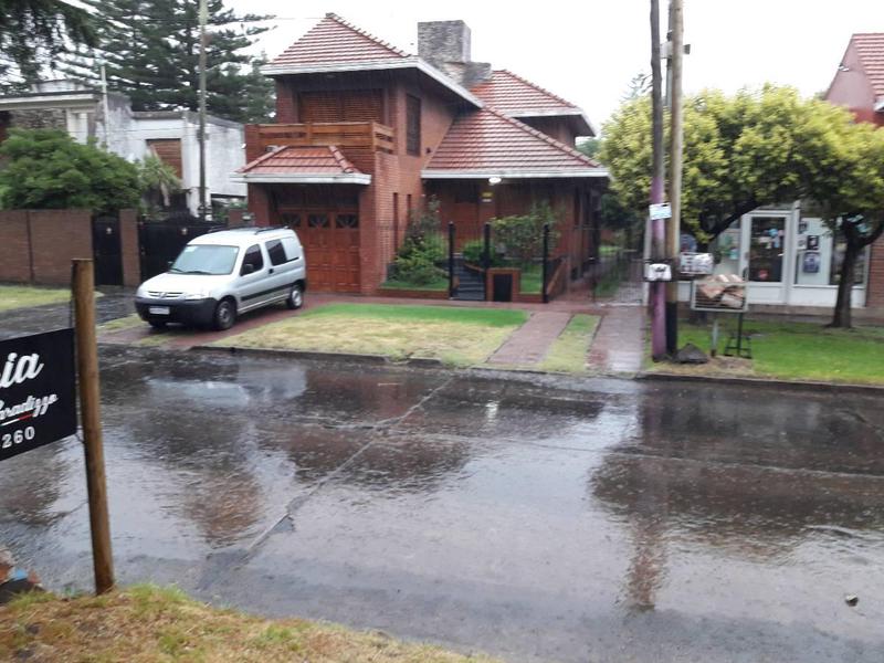 Casa 4 ambientes En Venta - Quilmes