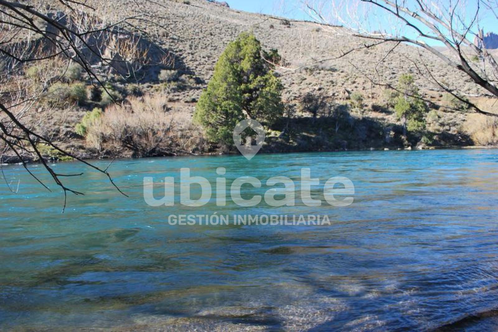 Campo con 532 metros de costa del Río Limay