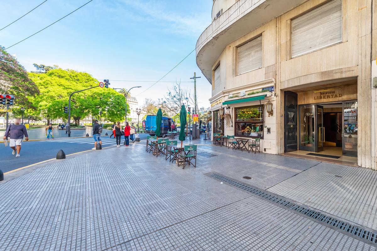 Alquiler de OFICINAS de Categoría- 3 ambientes - FRENTE A TRIBUNALES