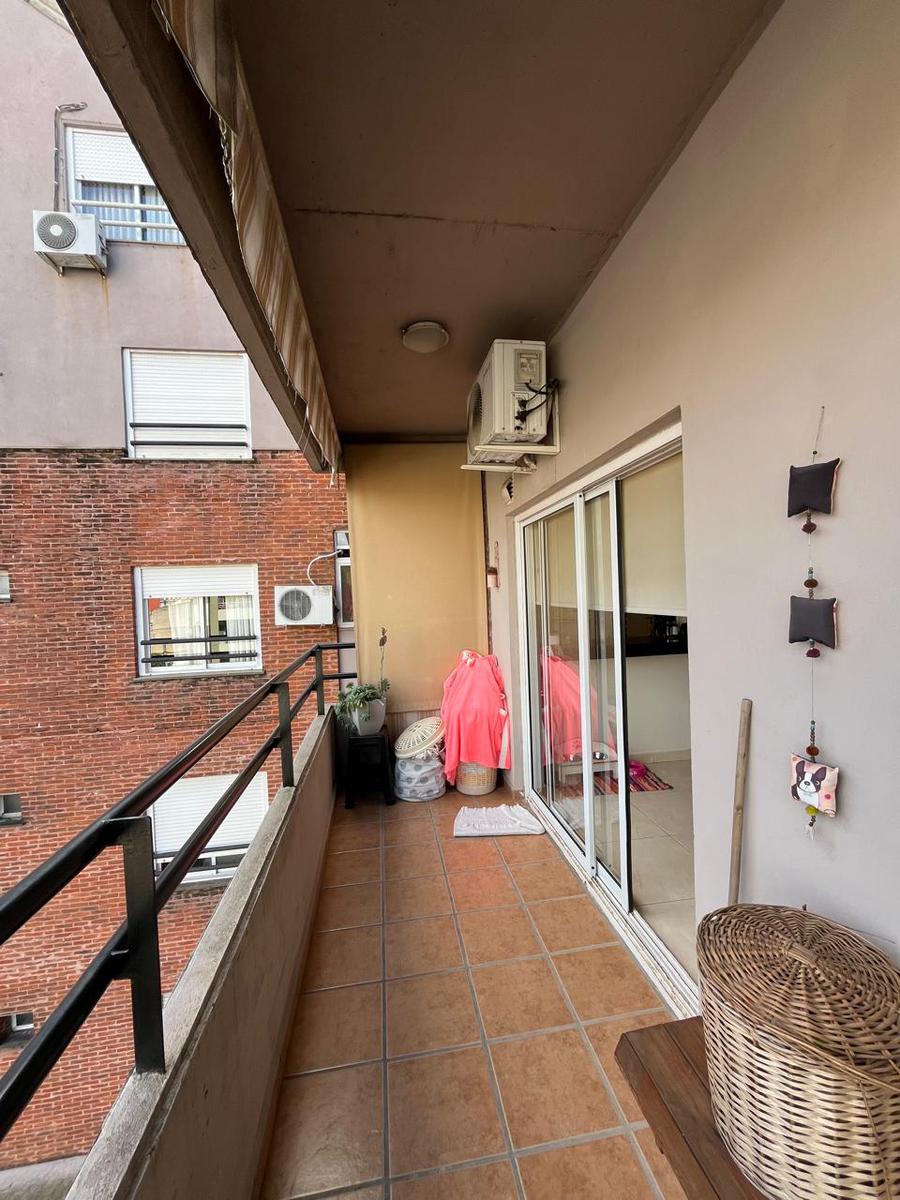 VENTA DEPARTAMENTO DOS AMBIENTES CON COCHERA - Int. Gonzalez 1020, Adrogué