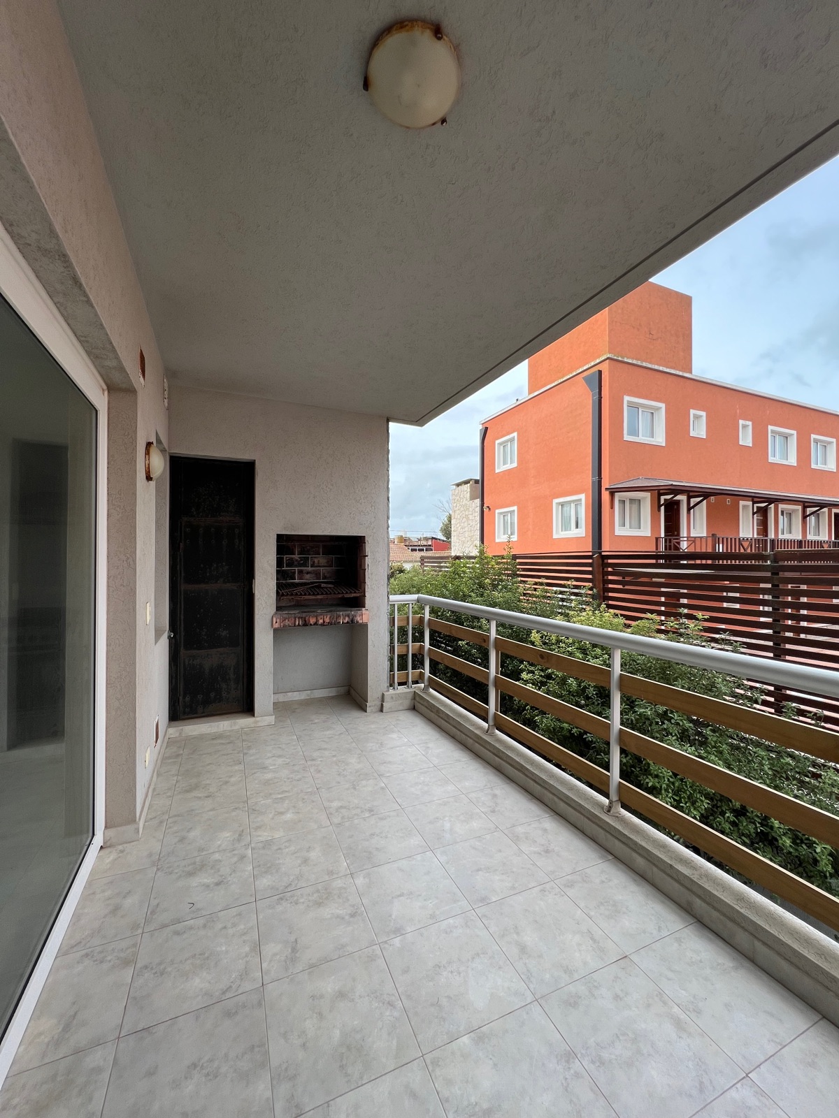 Venta de departamento en Valeria del Mar a 1/2 c. del mar