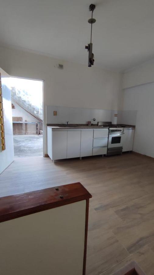 Venta: Casa 4 Dormitorios con Patio y Cochera