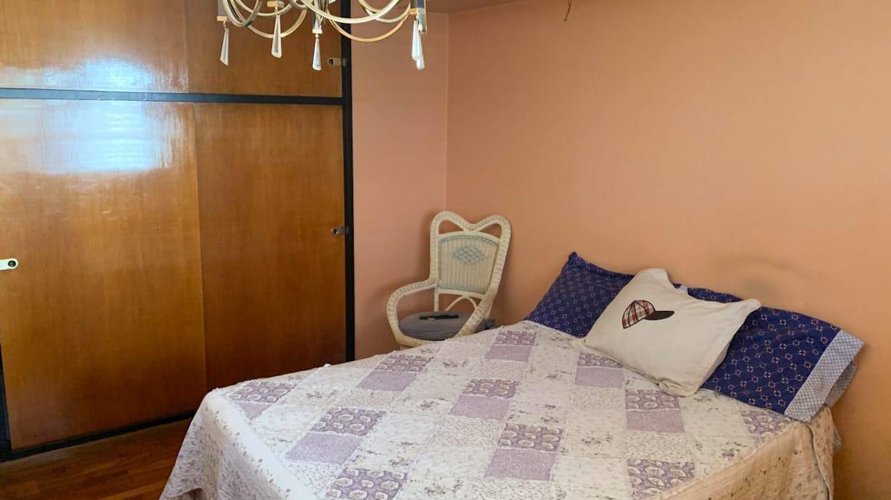 Casa en Liniers con cochera, quincho y pileta