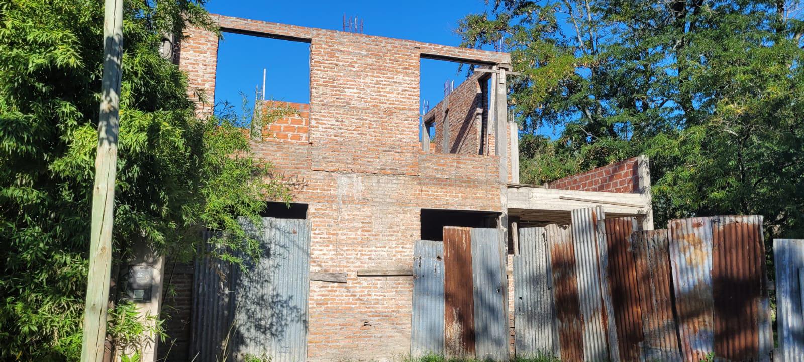 Casa a terminar. Losa con planos de construcción. Barrio Los Fresnos. Cañuelas