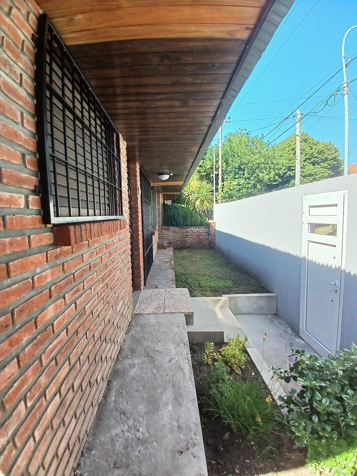 Casa en  venta 2 ambientes Parque Luro