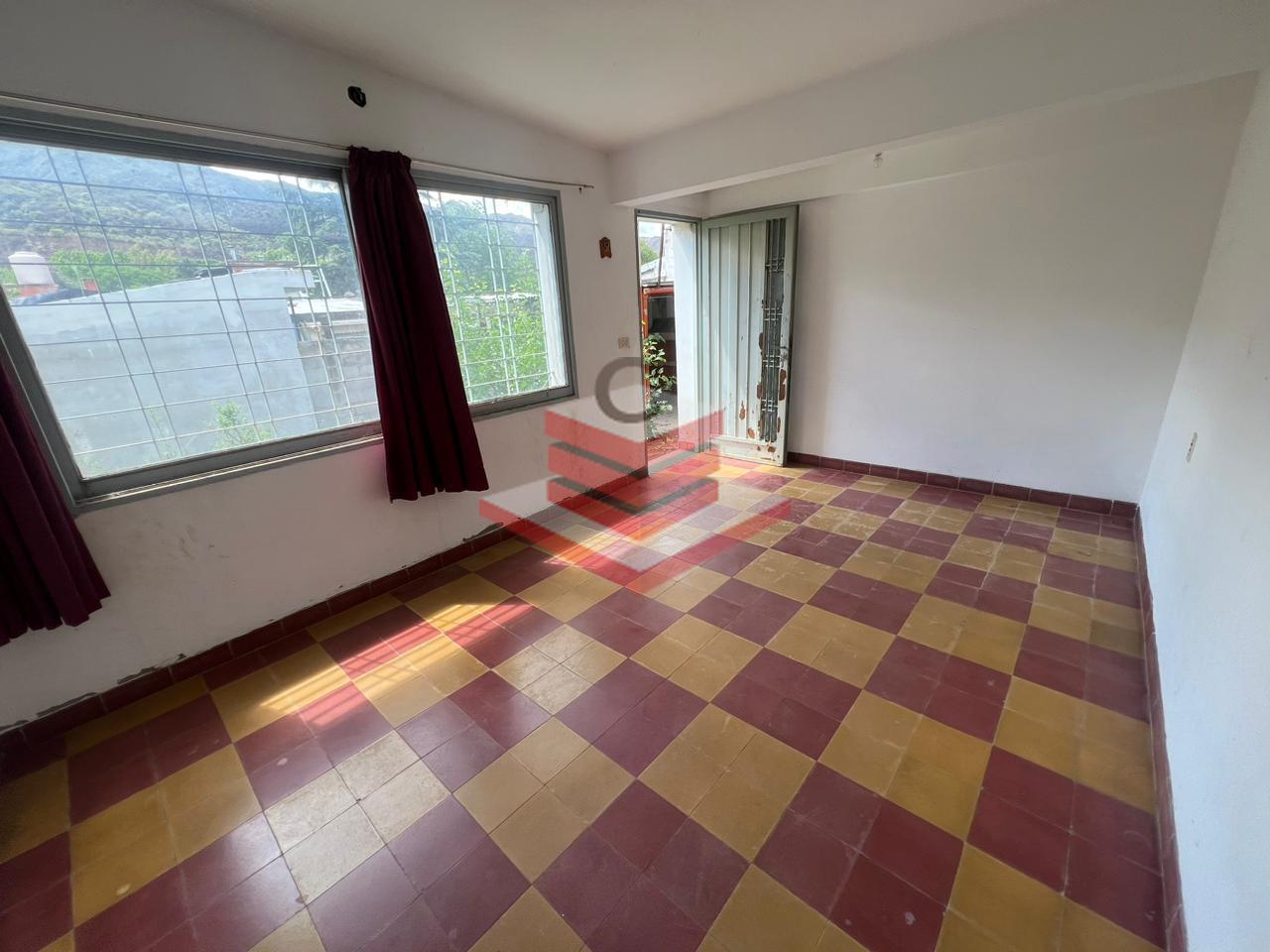 Venta Casa esquina en centro de Bialet Massé a 2 cuadras del río Cosquín (REF:1931)