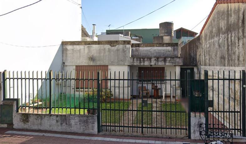 Lote de 8.66x26 con casa a reciclar,-en venta