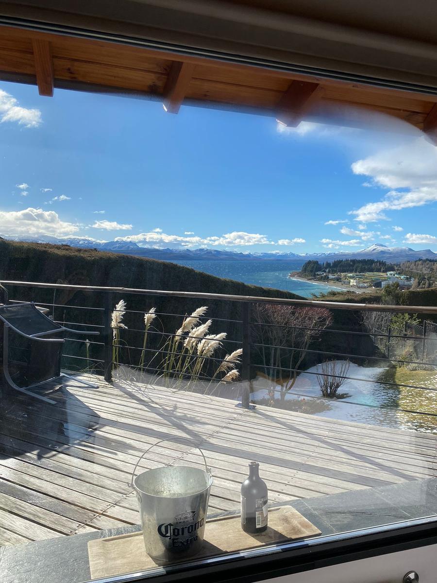 Casa en barrio Las Victorias ,en  PH en venta con hermosa vista al lago Nahuel Huapi