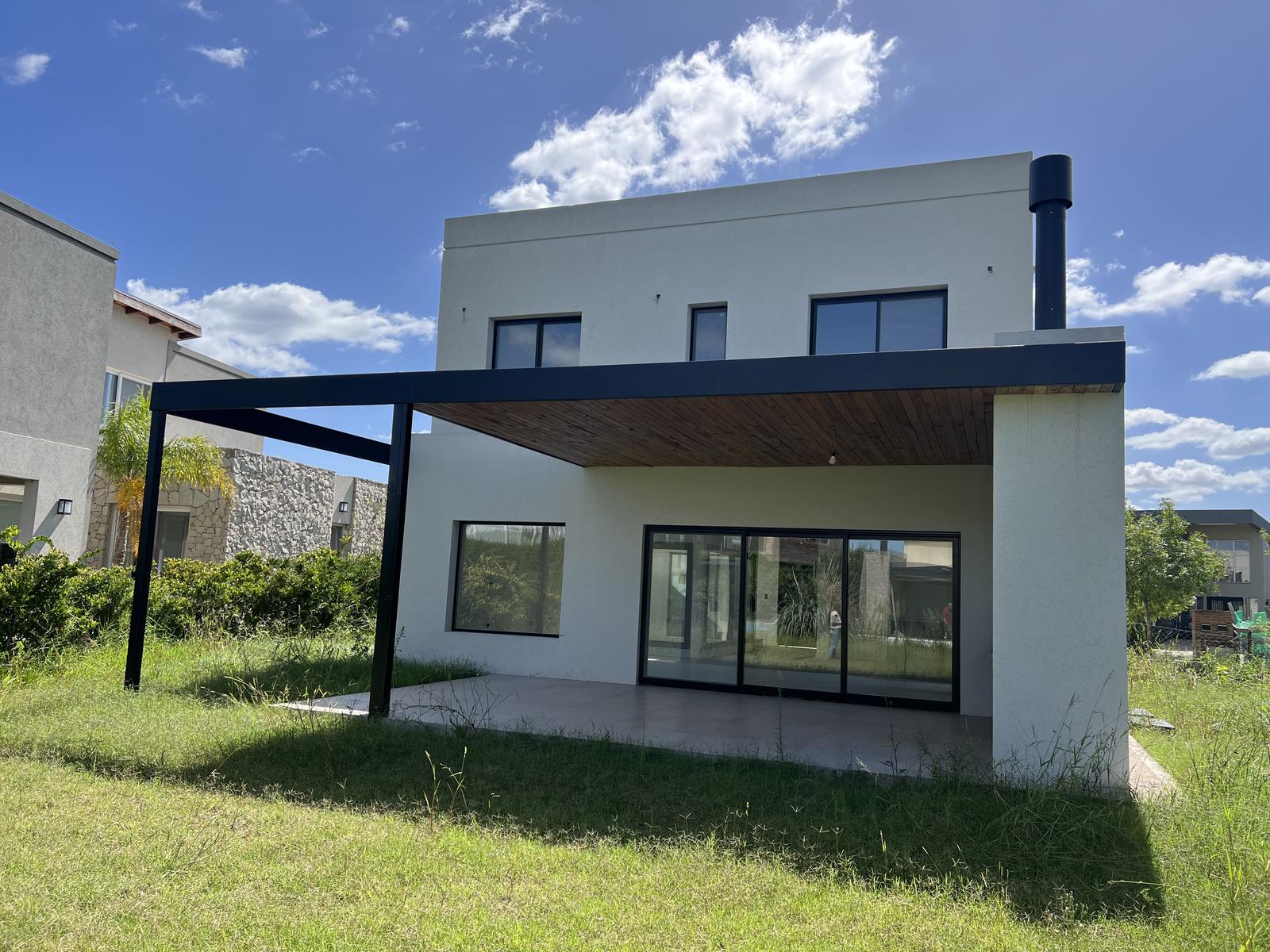 Casa en  venta Araucarias, Puertos del Lago