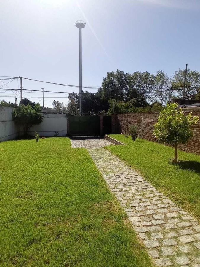 Casa  en Venta 3 Amb con Jardin y Parrilla en Boulogne, San Isidro.