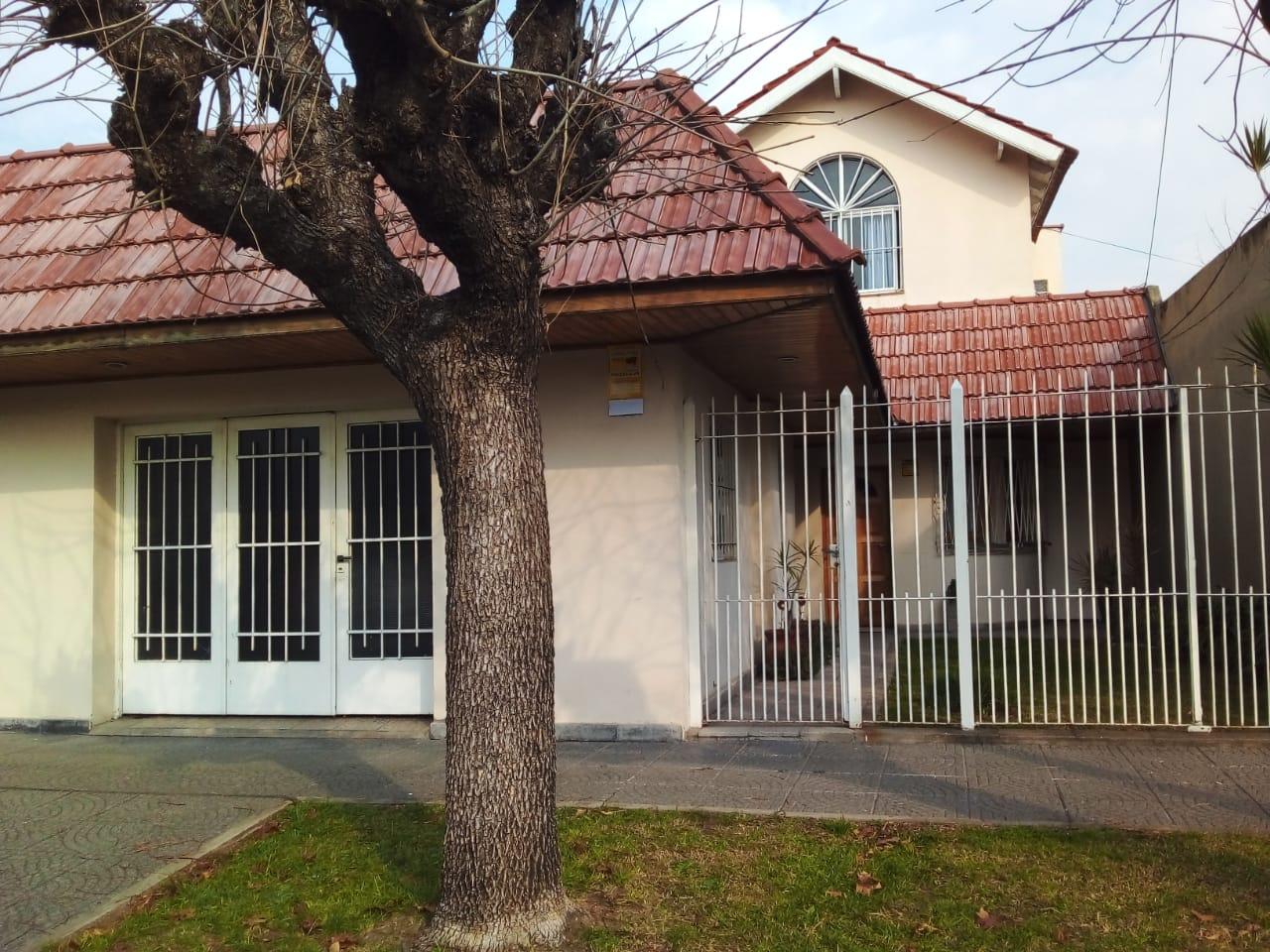 Casa en  Temperley este