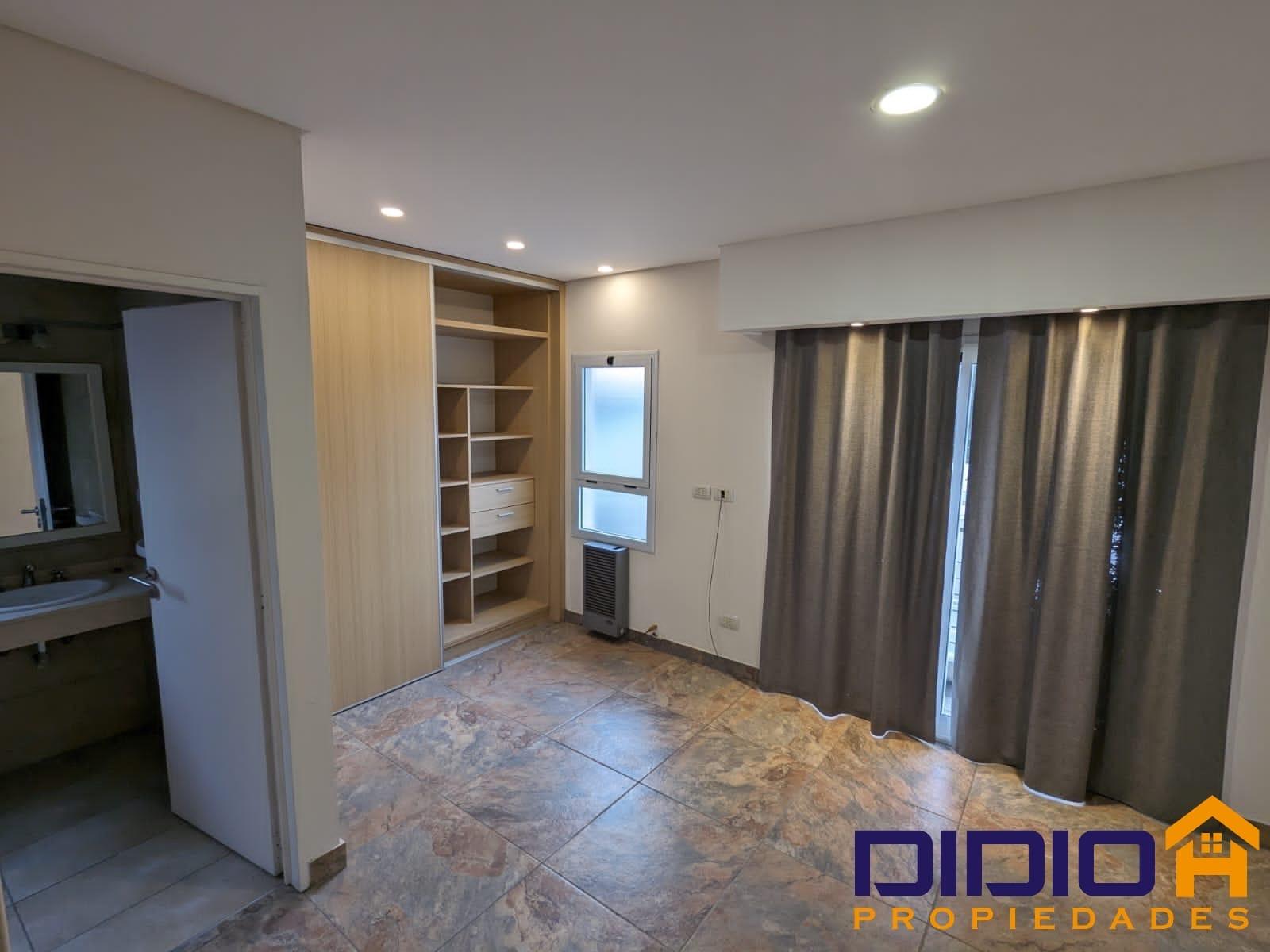 Duplex de 2 ambientes en alquiler Turdera!