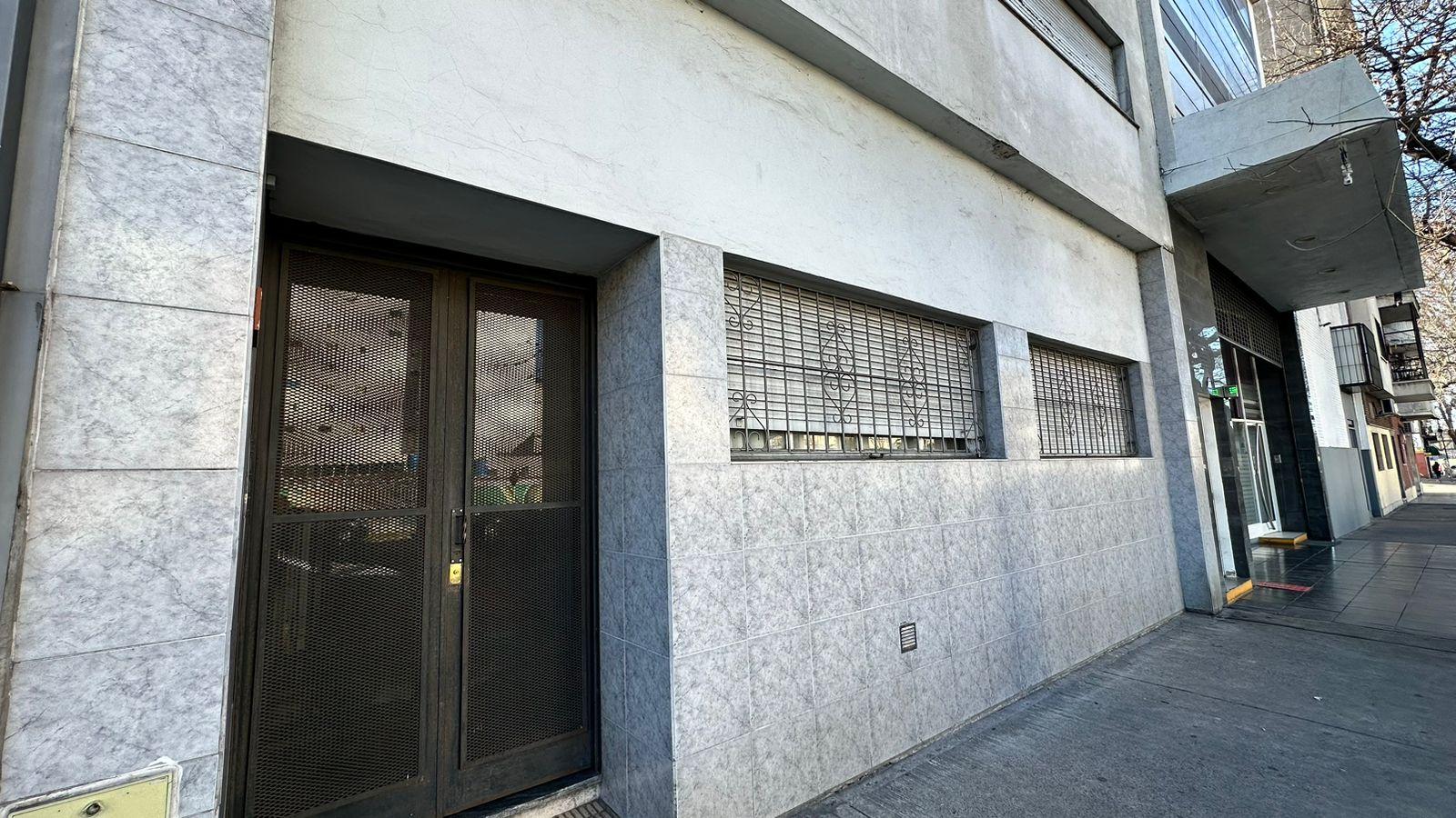 Avenida Diaz Velez 3500, Departamento tipo PH, 3 Ambientes Reciclado  C/2 Patios Almagro