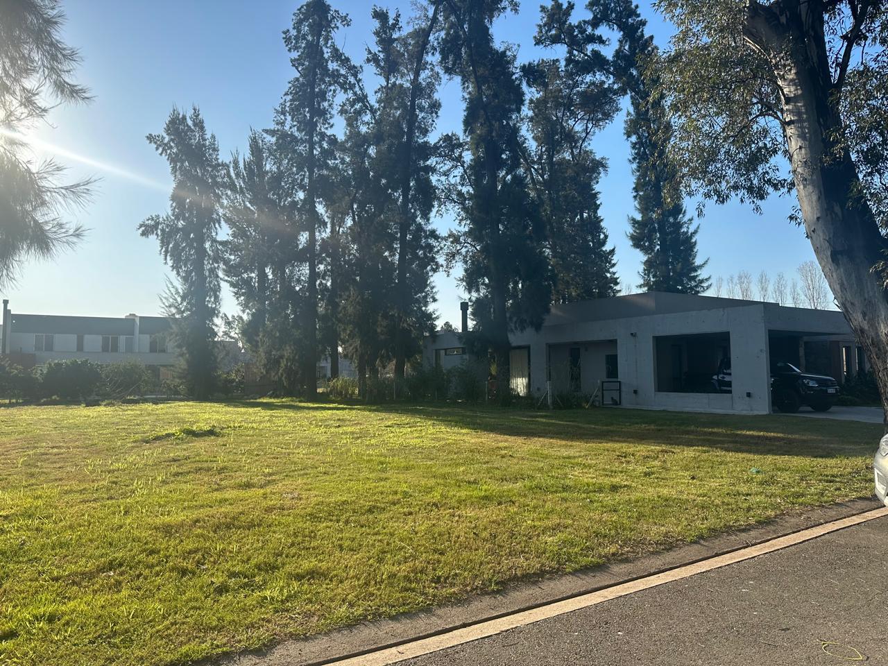 Venta de Lote en Barrio Cerrado Weston. Francisco Alvarez