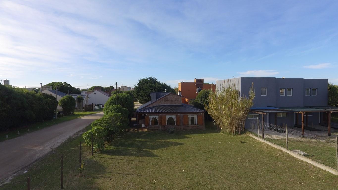 Casa en  venta Mar de Cobo a una cuadra de la playa