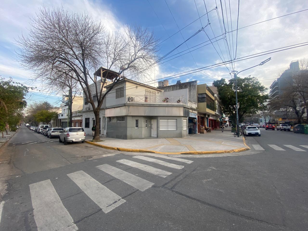 EQUIPADO E IMPECABLE CONSULTORIO ODONTOLÓGICO   VIVIENDA