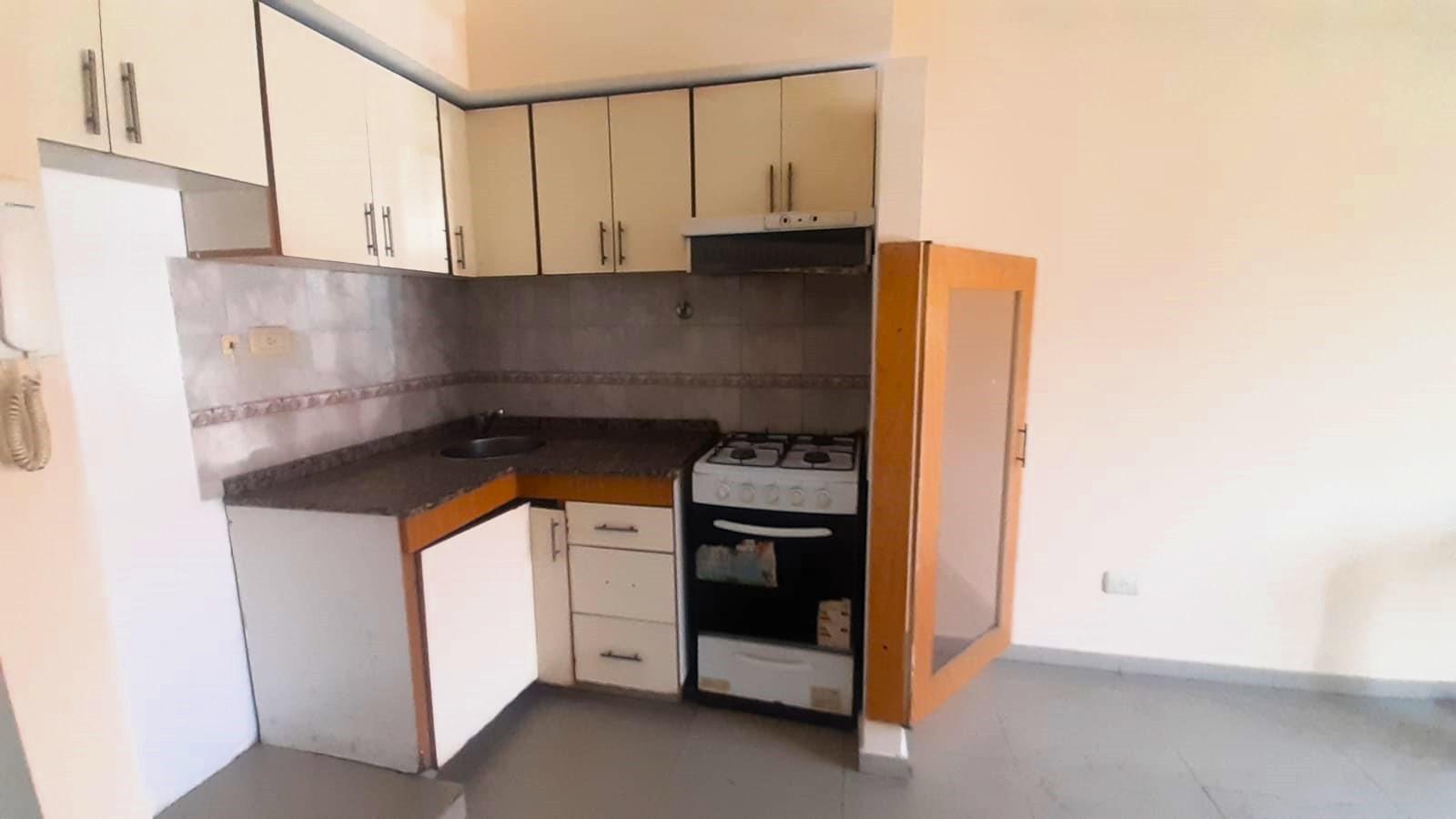 Depto en  venta de 3 amb con 2 cocheras cub. 1er piso OPORTUNIDAD!! Lanusita