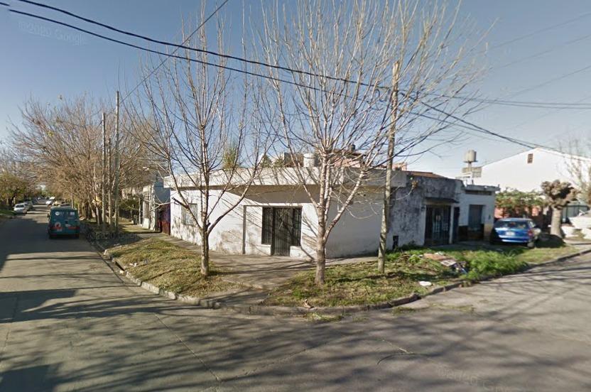 Casa a reciclar en  venta  Villa Luzuriaga