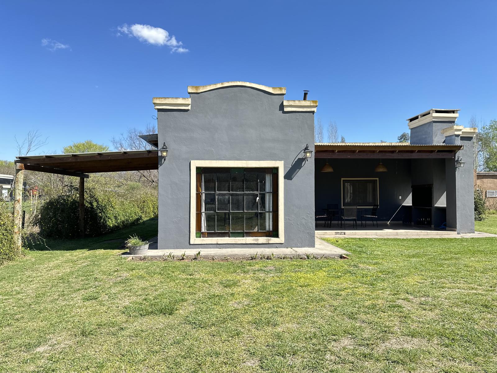 Venta Casa quinta estilo campo en Salvador María, Lobos